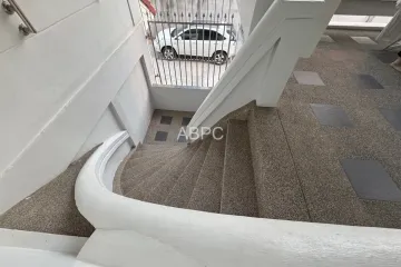 4 Bedroom Townhouse for sale in Nong Prue, Chonburi