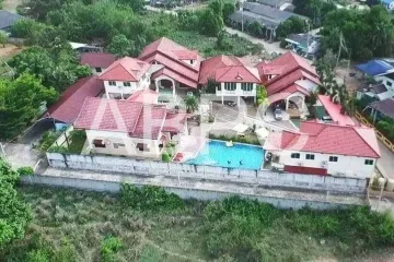 10 Bedroom House for sale in Na Jomtien, Chonburi