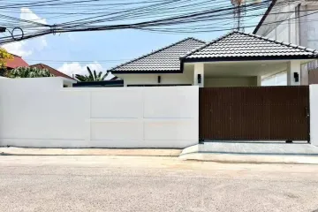 3 Bedroom Villa for sale in Rungrueang Village, Nong Prue, Chonburi