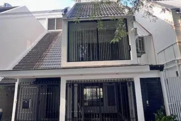 4 Bedroom Townhouse for Sale or Rent in Khlong Tan Nuea, Bangkok near BTS Phrom Phong