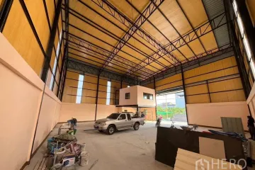 Warehouse / Factory for rent in Bang Chalong, Samut Prakan