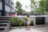20 Bedroom Hotel / Resort for rent in Hua Mak, Bangkok near MRT Yaek Lam Sali