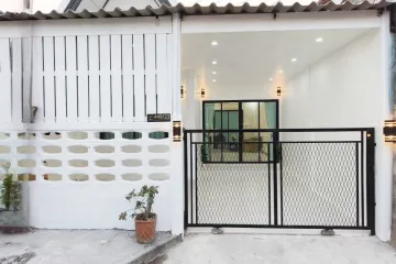 2 Bedroom Townhouse for sale in Nong Prue, Chonburi
