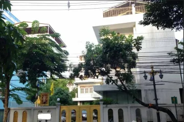 10 Bedroom Office for rent in Silom, Bangkok near BTS Sala Daeng