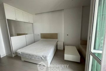 1 Bedroom Condo for sale in Huai Khwang, Bangkok