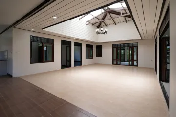 3 Bedroom House for sale in Na Kluea, Chonburi