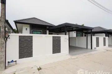 3 Bedroom House for sale in Rattanakorn Village 18, Na Kluea, Chonburi