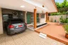 5 Bedroom House for rent in Dokmai, Bangkok