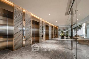 2 Bedroom Condo for sale in Maha Phruettharam, Bangkok near MRT Hua Lamphong