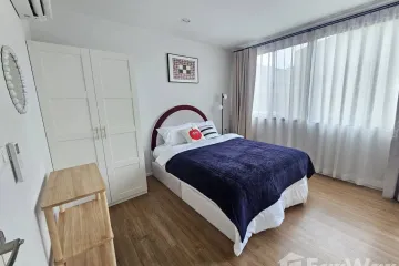 3 Bedroom Townhouse for rent in Saphan Sung, Bangkok