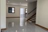 3 Bedroom Townhouse for sale in Dokmai, Bangkok