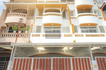 4 Bedroom Townhouse for sale in Sam Sen Nok, Bangkok near MRT Phawana
