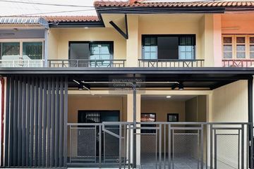 3 Bedroom Townhouse for sale in Khlong Sam, Pathum Thani