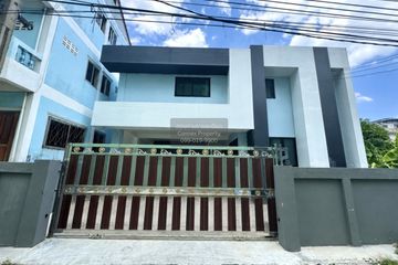 3 Bedroom Townhouse for rent in Samae Dam, Bangkok