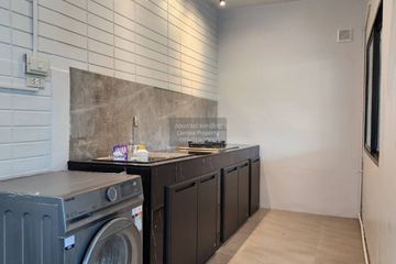 3 Bedroom Townhouse for rent in Areeya Mandarina Sukhumvit 77, Suan Luang, Bangkok near MRT Si Nut