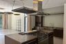 4 Bedroom Apartment for rent in Raveevan Residence, Khlong Toei Nuea, Bangkok near MRT Phetchaburi