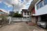 3 Bedroom House for sale in Phra Khanong Nuea, Bangkok near BTS Ekkamai