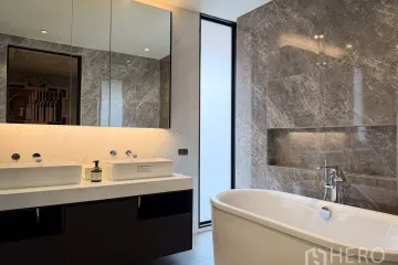 4 Bedroom House for Sale or Rent in Motique Chaengwattana 10, Thung Song Hong, Bangkok near MRT TOT