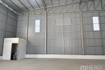 Warehouse / Factory for rent in Hua Mak, Bangkok near MRT Lam Sali