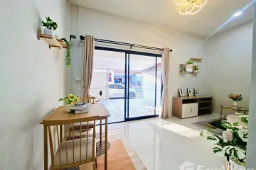2 Bedroom Townhouse for sale in Na Kluea, Chonburi