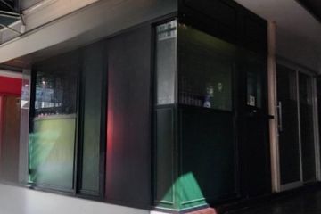 Commercial for rent in Khlong Tan Nuea, Bangkok