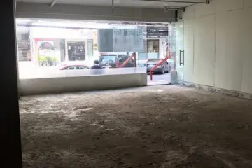 Commercial for rent in Khlong Toei, Bangkok near MRT Queen Sirikit National Convention Centre