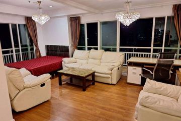 2 Bedroom Condo for rent in Khlong Toei Nuea, Bangkok near MRT Phetchaburi
