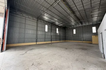 Warehouse / Factory for rent in Phlapphla, Bangkok near MRT Lat Phrao 83