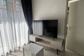 2 Bedroom Condo for sale in Quintara Treehaus Sukhumvit 42, Phra Khanong, Bangkok near BTS Ekkamai