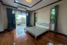 3 Bedroom House for rent in Khlong Tan Nuea, Bangkok