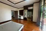 3 Bedroom House for rent in Khlong Tan Nuea, Bangkok