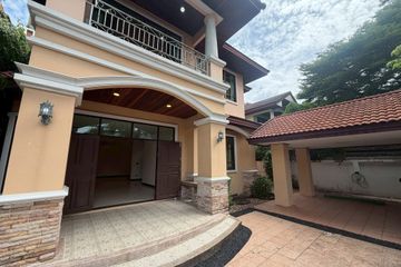 3 Bedroom House for rent in Bang Chak, Bangkok near BTS Punnawithi