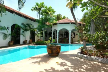6 Bedroom House for Sale or Rent in Huai Yai, Chonburi