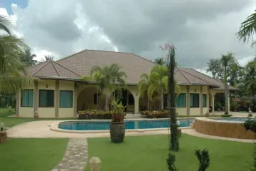 1 Bedroom Condo for sale in Nong Prue, Chonburi