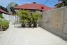 3 Bedroom Condo for sale in Na Kluea, Chonburi