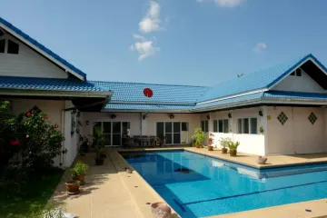 2 Bedroom Condo for sale in Na Jomtien, Chonburi