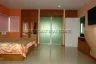 1 Bedroom Condo for rent in Na Kluea, Chonburi