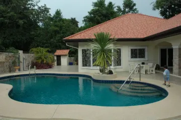 2 Bedroom Condo for sale in Nong Prue, Chonburi