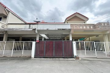 2 Bedroom Townhouse for sale in Khlong Chan, Bangkok