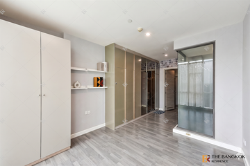 1 Bedroom Condo for sale in The Room Sathorn - TanonPun, Silom, Bangkok near BTS Surasak