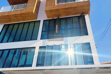 3 Bedroom Townhouse for sale in Samrong Nuea, Samut Prakan near MRT Si Thepha