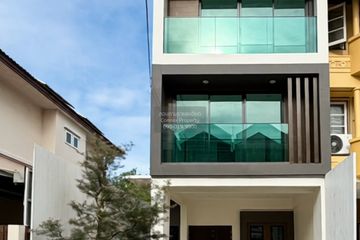 4 Bedroom Townhouse for sale in Lat Phrao, Bangkok