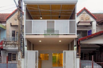 3 Bedroom Townhouse for sale in Jitnarong Garden House, Bang Krang, Nonthaburi