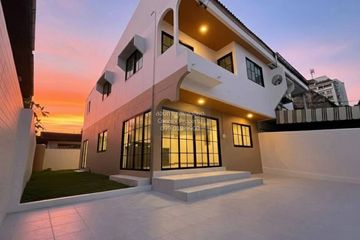 4 Bedroom Townhouse for sale in Bang Na, Bangkok