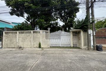 3 Bedroom House for sale in Taling Chan, Bangkok