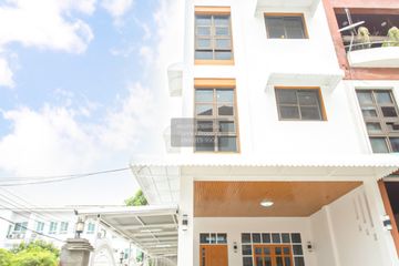 3 Bedroom Townhouse for sale in Lat Phrao, Bangkok