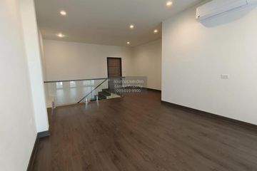 4 Bedroom House for sale in  near BTS Ekkamai