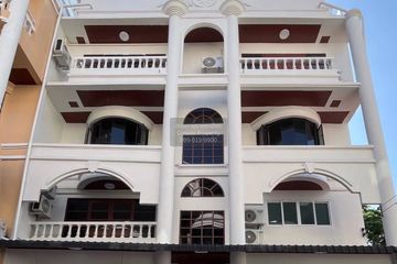 5 Bedroom Commercial for rent in Khlong Tan Nuea, Bangkok
