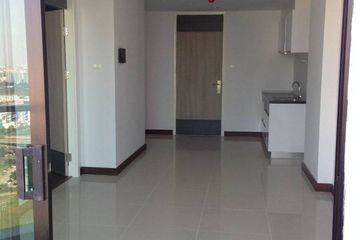 1 Bedroom Condo for sale in Bang Kapi, Bangkok near MRT Phetchaburi