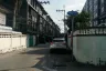 3 Bedroom Townhouse for Sale or Rent in Hua Mak, Bangkok near MRT Yaek Lam Sali